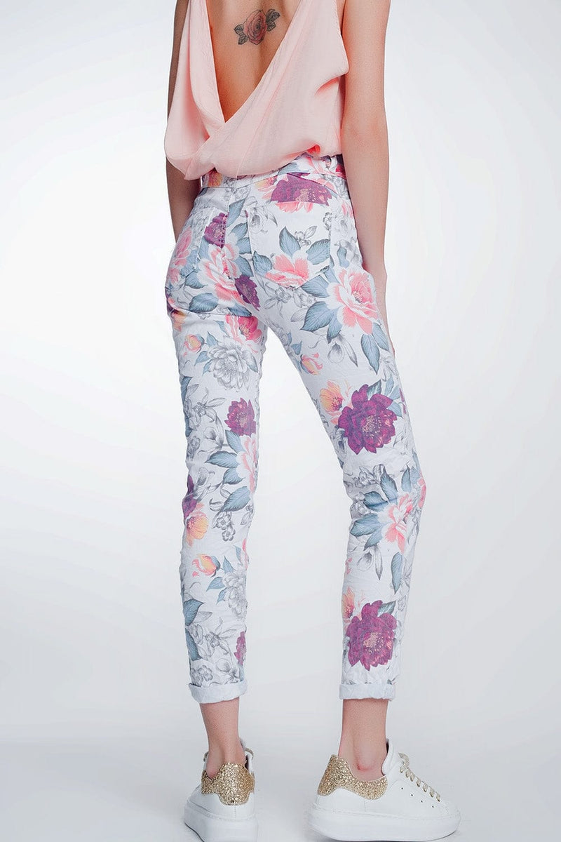 Q2 Women's Pants & Trousers White Boyfriend Jeans with Floral Print