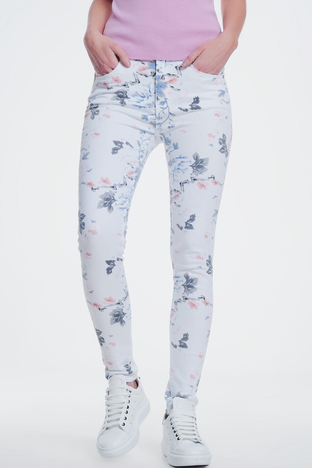 Q2 Women's Pants & Trousers White Skinny Jeans with Floral Print