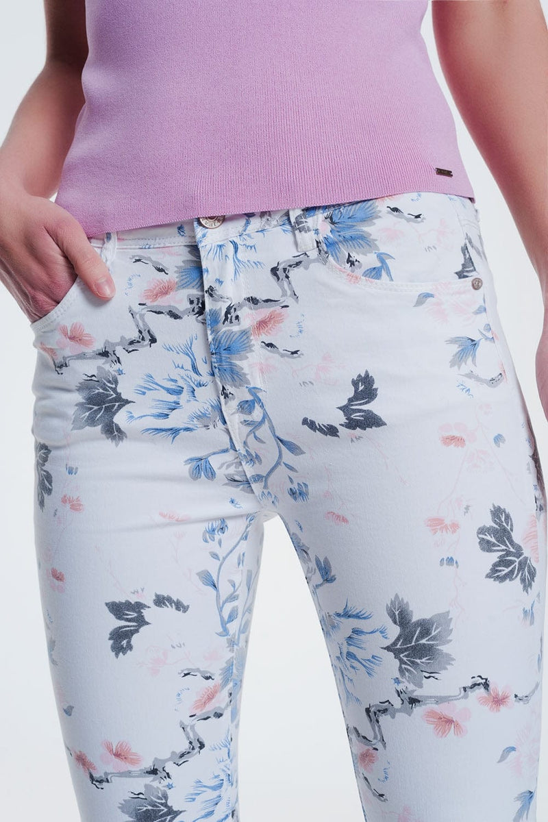 Q2 Women's Pants & Trousers White Skinny Jeans with Floral Print