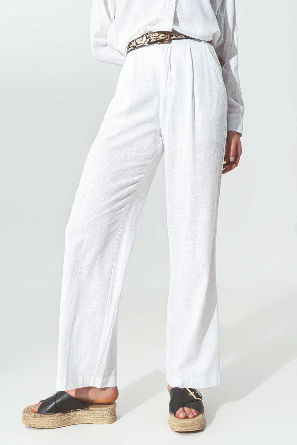 Q2 Women's Pants & Trousers Wide-legged pants in light cotton fabric in white