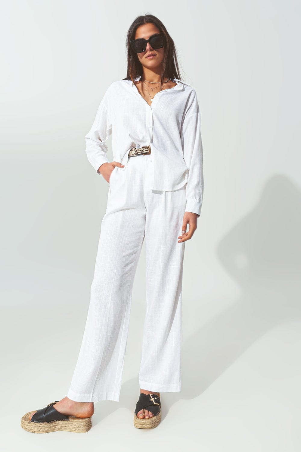 Q2 Women's Pants & Trousers Wide-legged pants in light cotton fabric in white