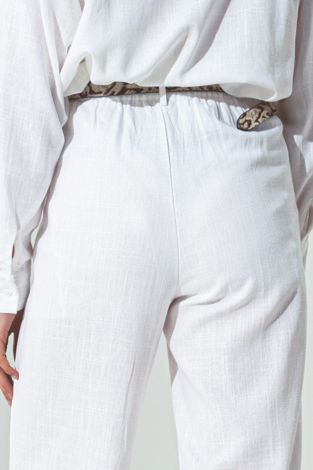 Q2 Women's Pants & Trousers Wide-legged pants in light cotton fabric in white