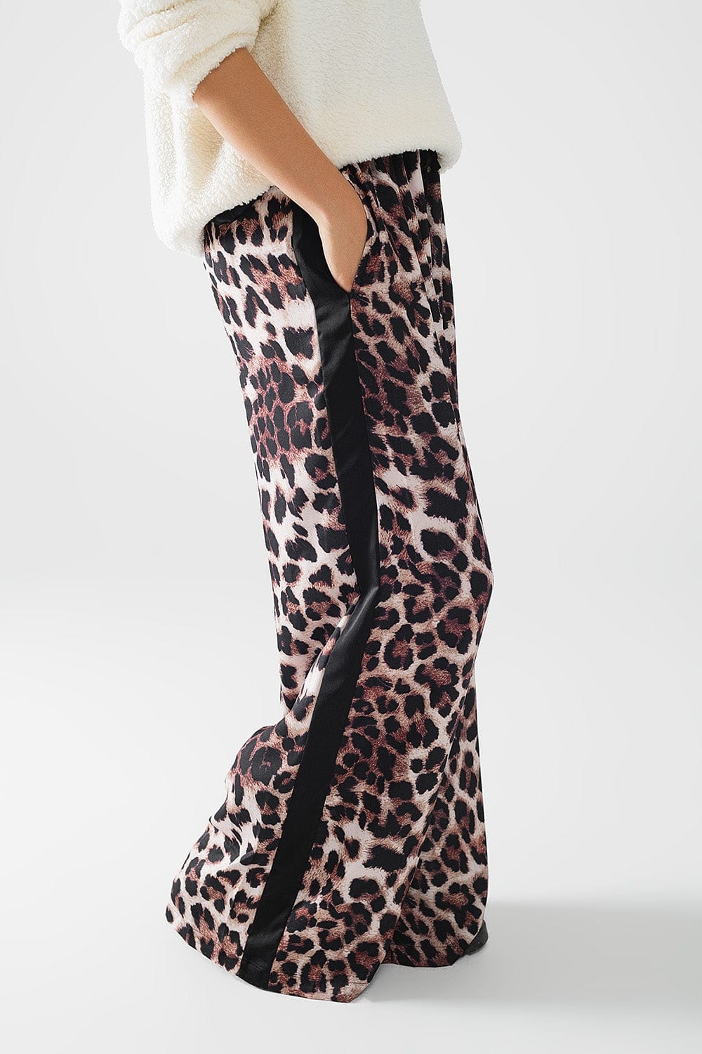 Wide leopard pants with satin side stripe - Himelhoch's