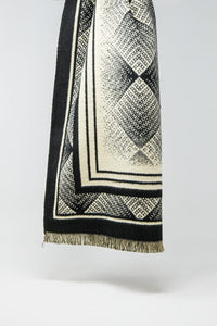 Q2 Women's Scarves, Wraps, & Gloves One Size / Black Black Knitted Scarf With Geometric Print