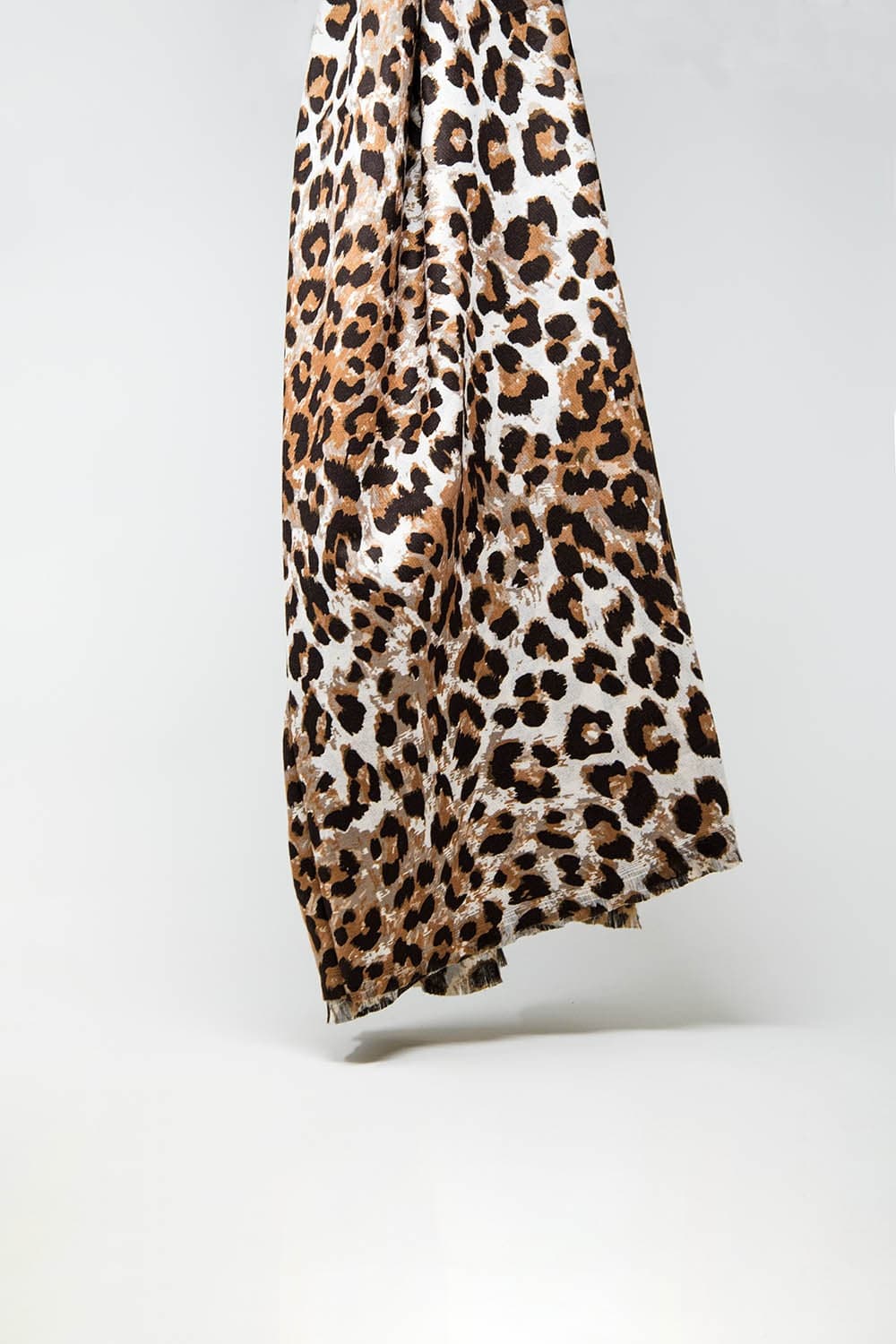 Q2 Women's Scarves, Wraps, & Gloves One Size / Brown Fine Woven Scarf With Leopard Print In Brown