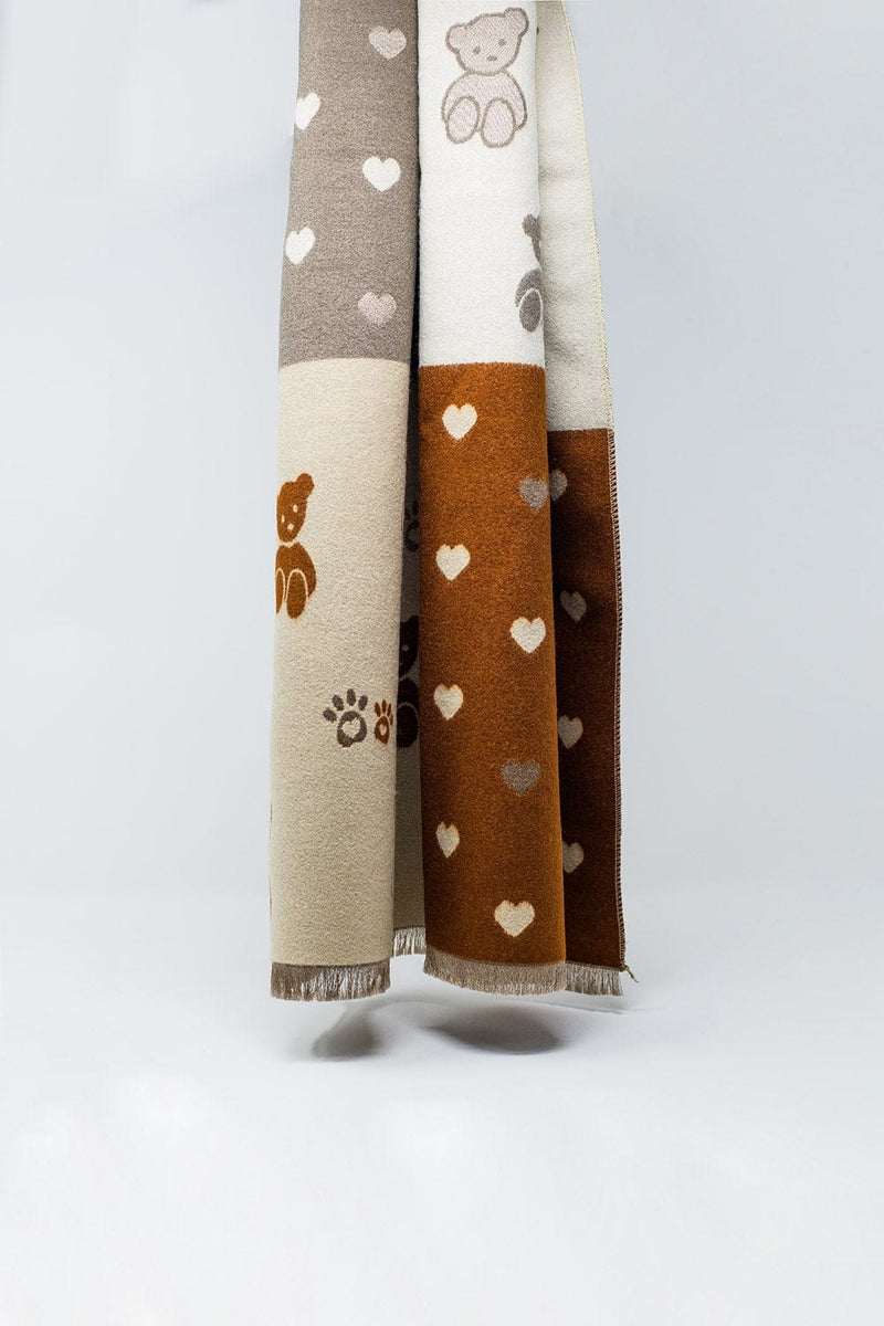 Q2 Women's Scarves, Wraps, & Gloves One Size / Brown Knitted Scarf With Teddy Bear And Heart Print