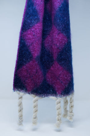 Q2 Women's Scarves, Wraps, & Gloves One Size / Fuchsia Chunky Scarf In Argyle Pattern In Purple And Pink