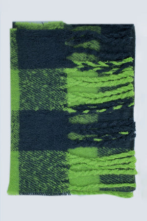Q2 Women's Scarves, Wraps, & Gloves One Size / Green Chunky Scarf In Light And Dark Green Plaid