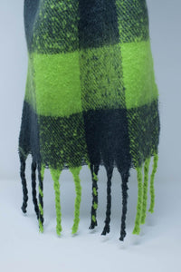 Q2 Women's Scarves, Wraps, & Gloves One Size / Green Chunky Scarf In Light And Dark Green Plaid