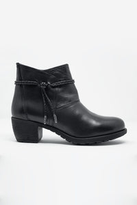 Q2 Women's Shoe Black Blocked Mid Heeled Ankle Boots