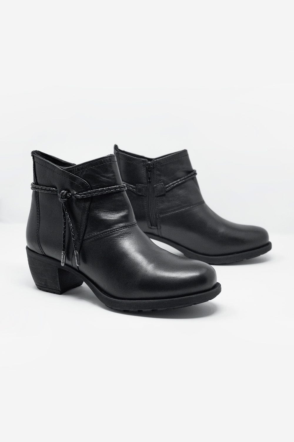 Q2 Women's Shoe Black Blocked Mid Heeled Ankle Boots