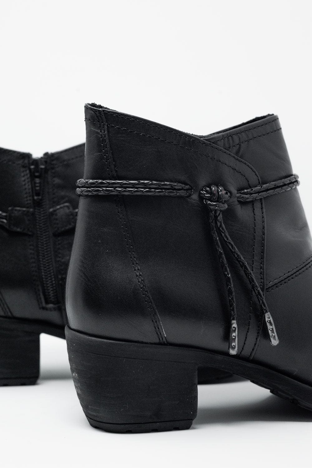 Q2 Women's Shoe Black Blocked Mid Heeled Ankle Boots
