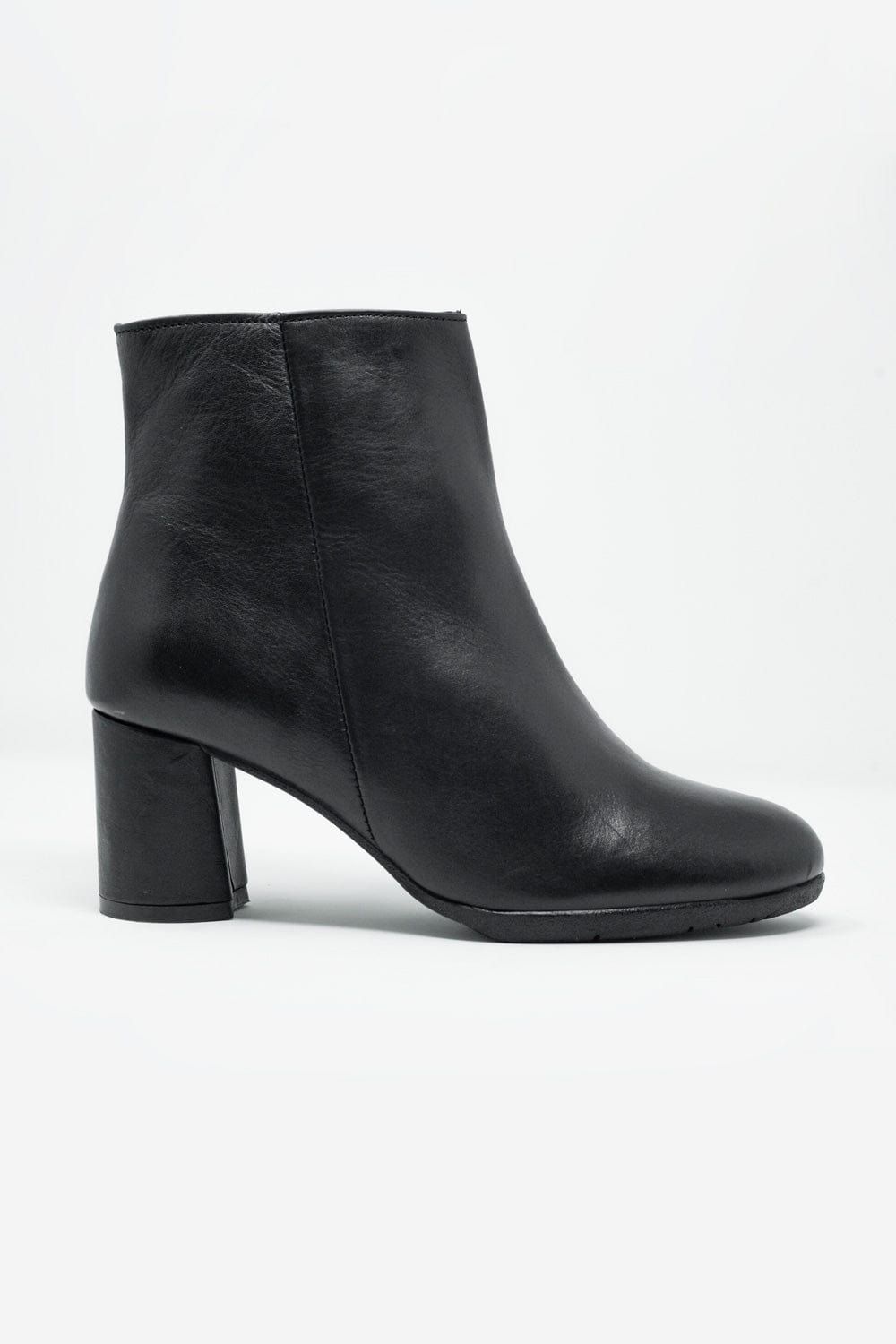Q2 Women's Shoe Black Blocked Mid Heeled Ankle Boots with Round Toe