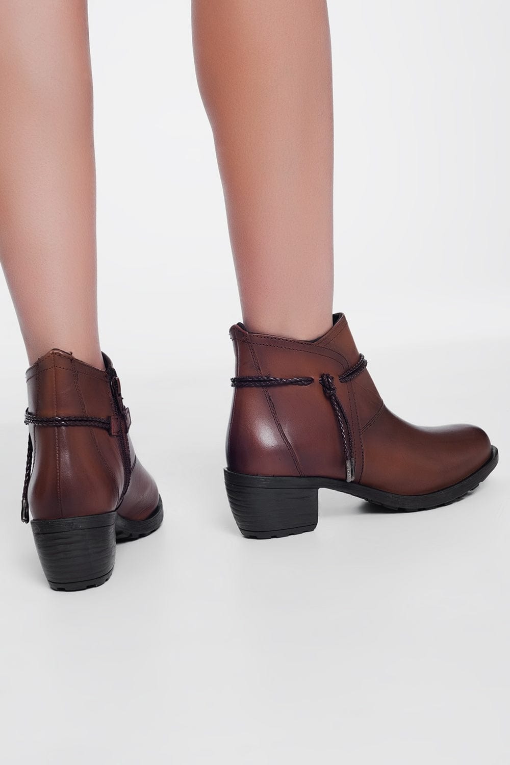 Q2 Women's Shoe Brown Blocked Mid Heeled Ankle Boots