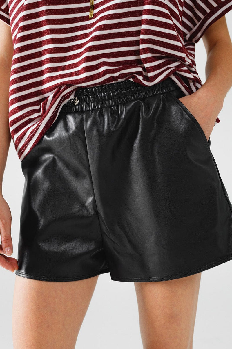 Q2 Women's Shorts Black Faux Leather Shorts With Gathering At The Waist With Drawstring