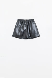 Q2 Women's Shorts Black Faux Leather Shorts With Gathering At The Waist With Drawstring