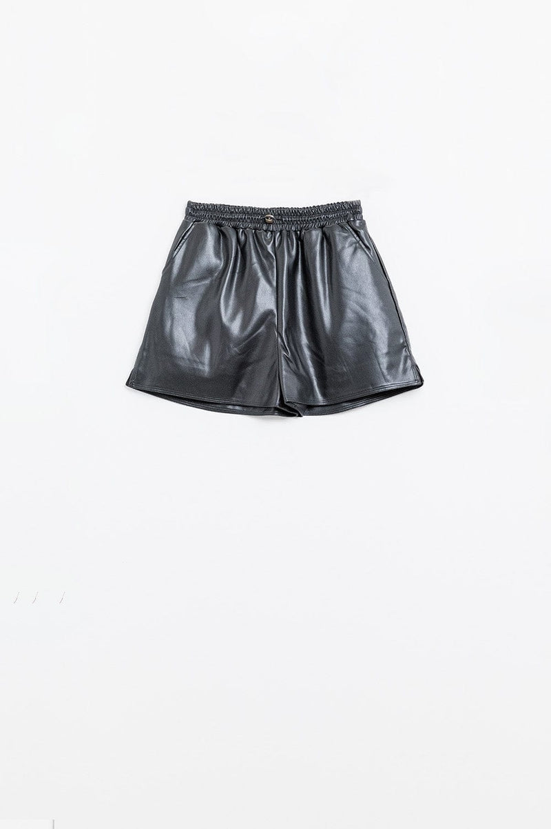 Q2 Women's Shorts Black Faux Leather Shorts With Gathering At The Waist With Drawstring