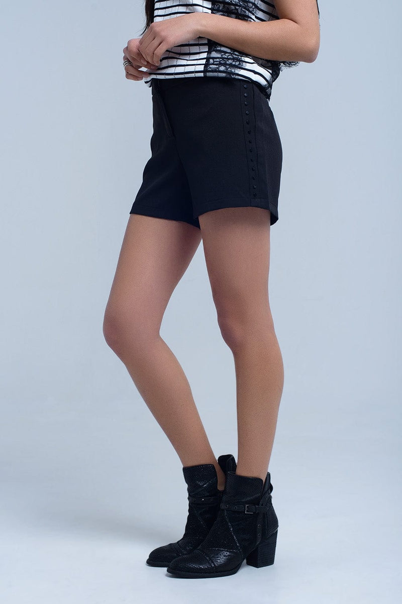 Q2 Women's Shorts Black short with side detail
