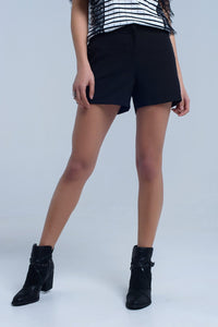 Q2 Women's Shorts Black short with side detail