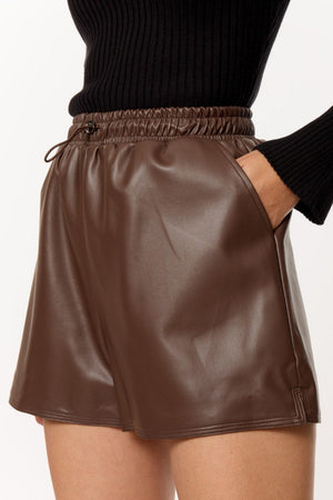 Q2 Women's Shorts Brown Faux Leather Shorts With Gathering At The Waist With Drawstring