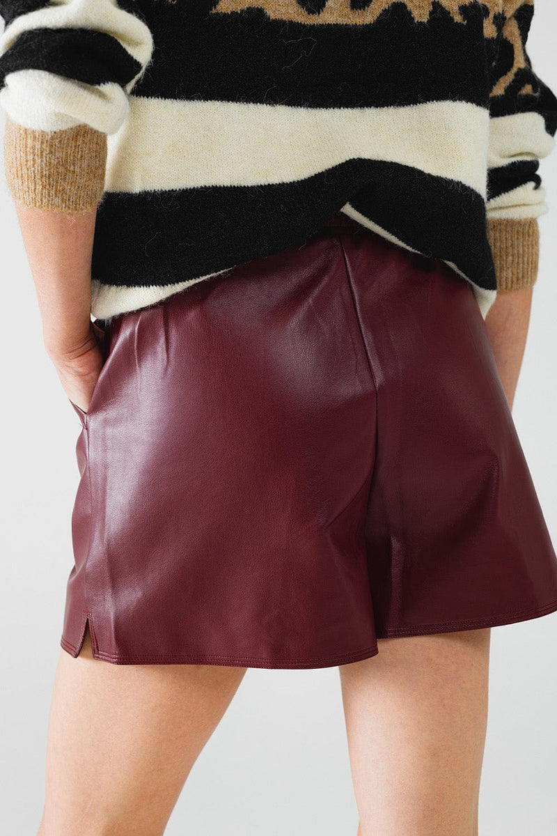 Q2 Women's Shorts Burgundy Faux Leather Shorts With Gathering At The Waist With Drawstring