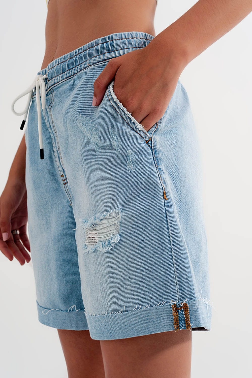 Q2 Women's Shorts Denim Shorts with Elastic Waist in Wash Blue