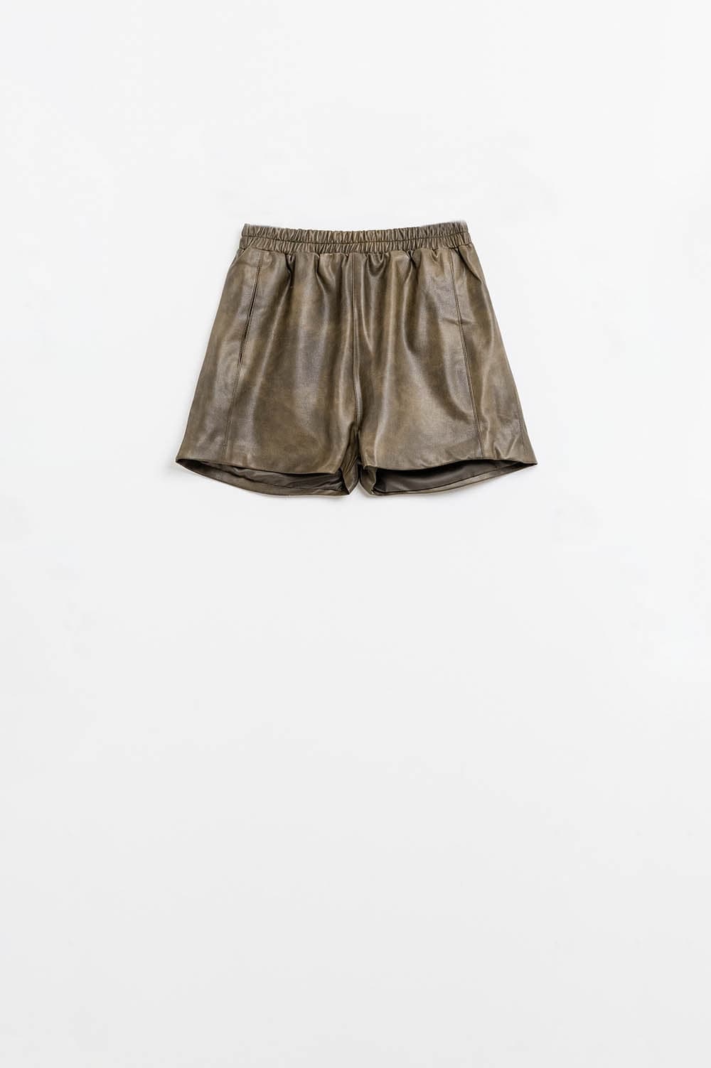 Q2 Women's Shorts Faux Leather Relaxed Shorts In Vintage Brown