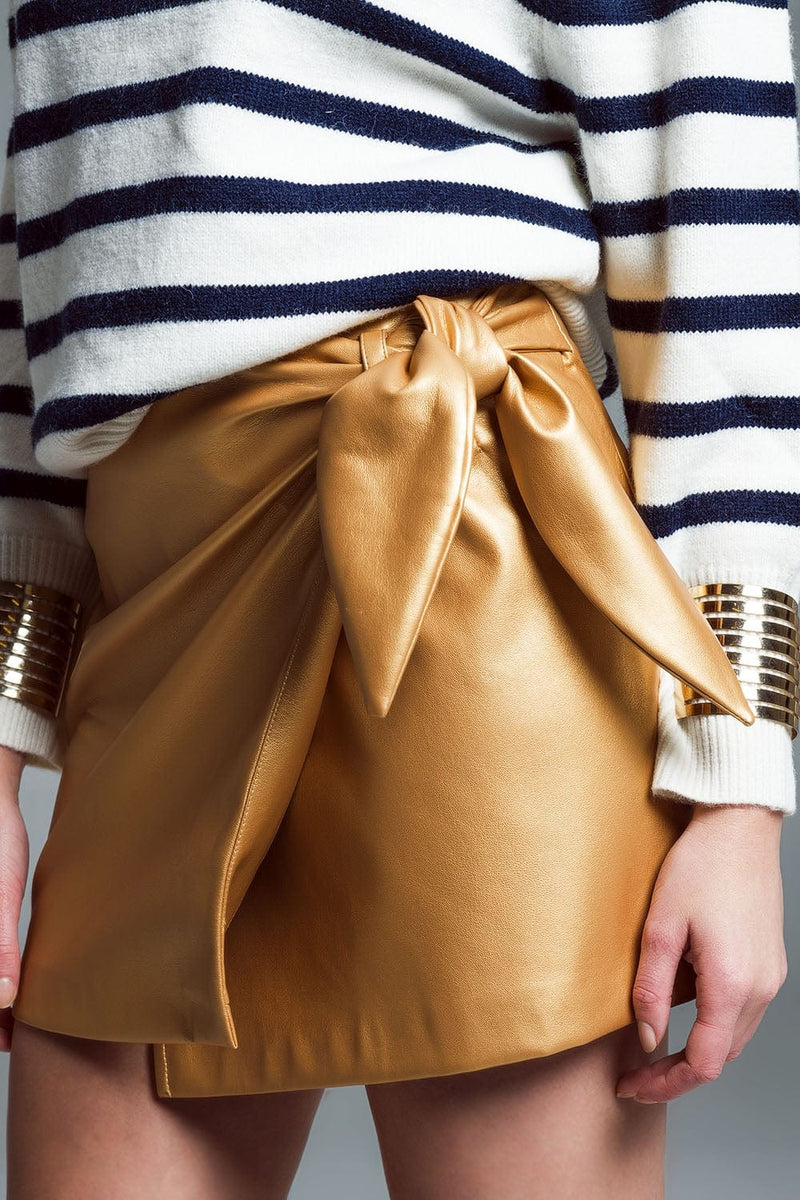 Q2 Women's Skirt Faux Leather Mini Skirt With Bow On The Side In Gold