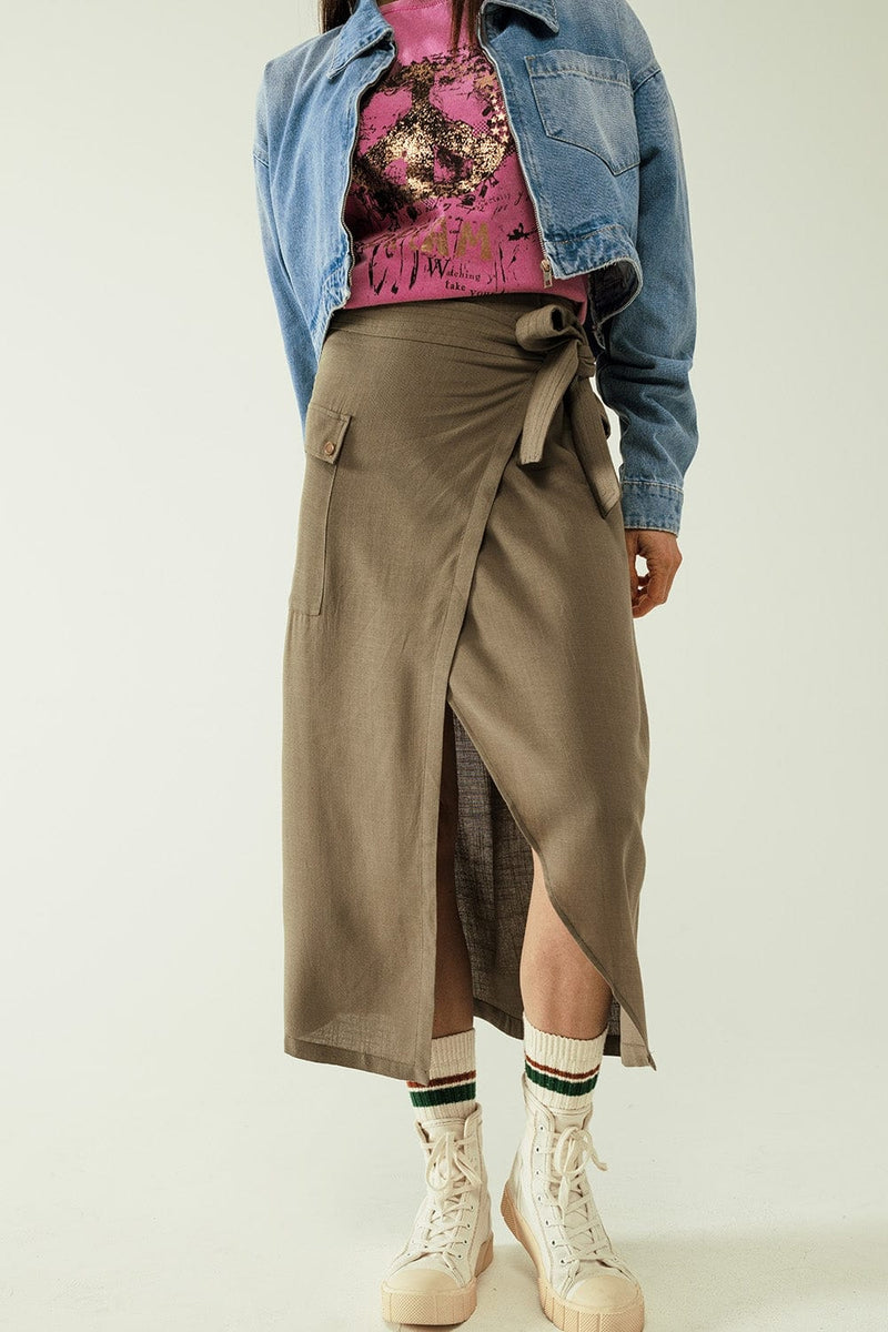 Q2 Women's Skirt Khaki Mid-Length Skirt With One Pocket And A Lace Detail
