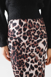 Q2 Women's Skirt Leopard Print Mid-Rise Flared Midi Skirt