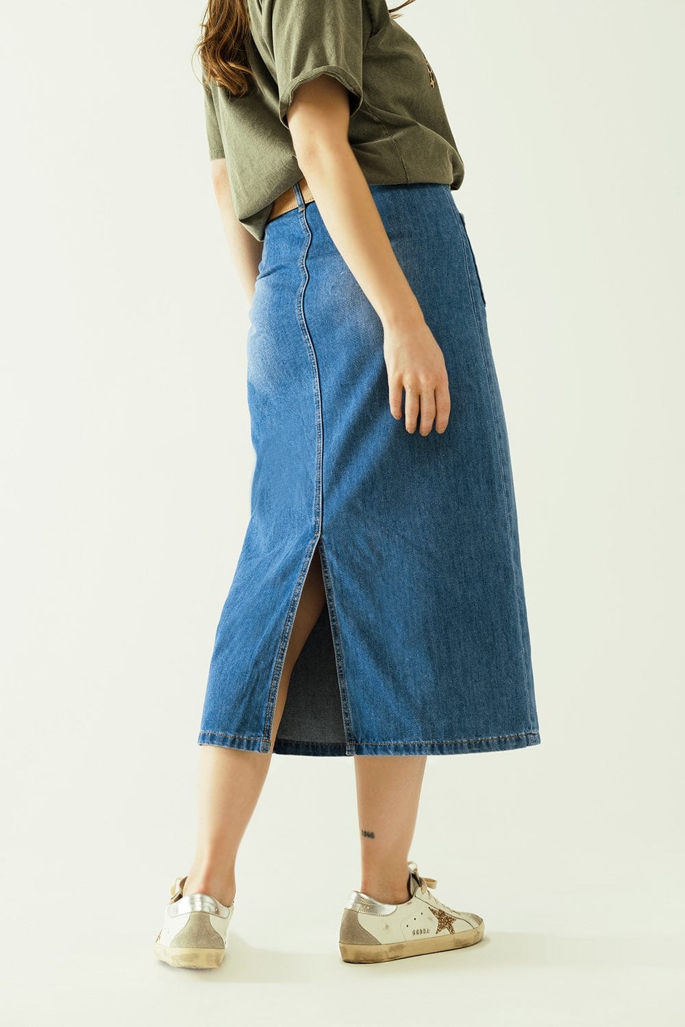 Q2 Women's Skirt Midi Denim Skirt With Front Pockets