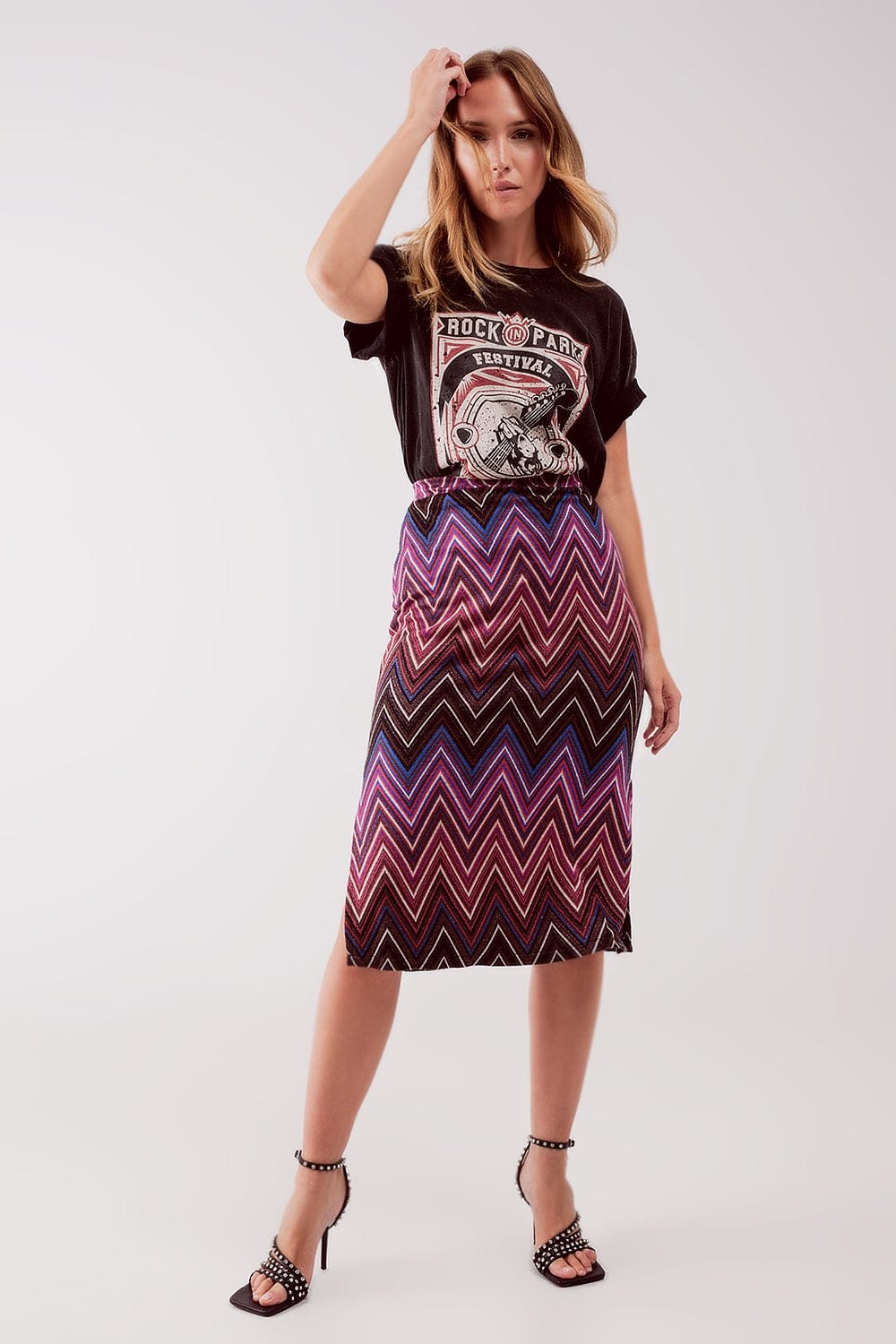 Q2 Women's Skirt Midi Skirt in Fuchsia Geo Print