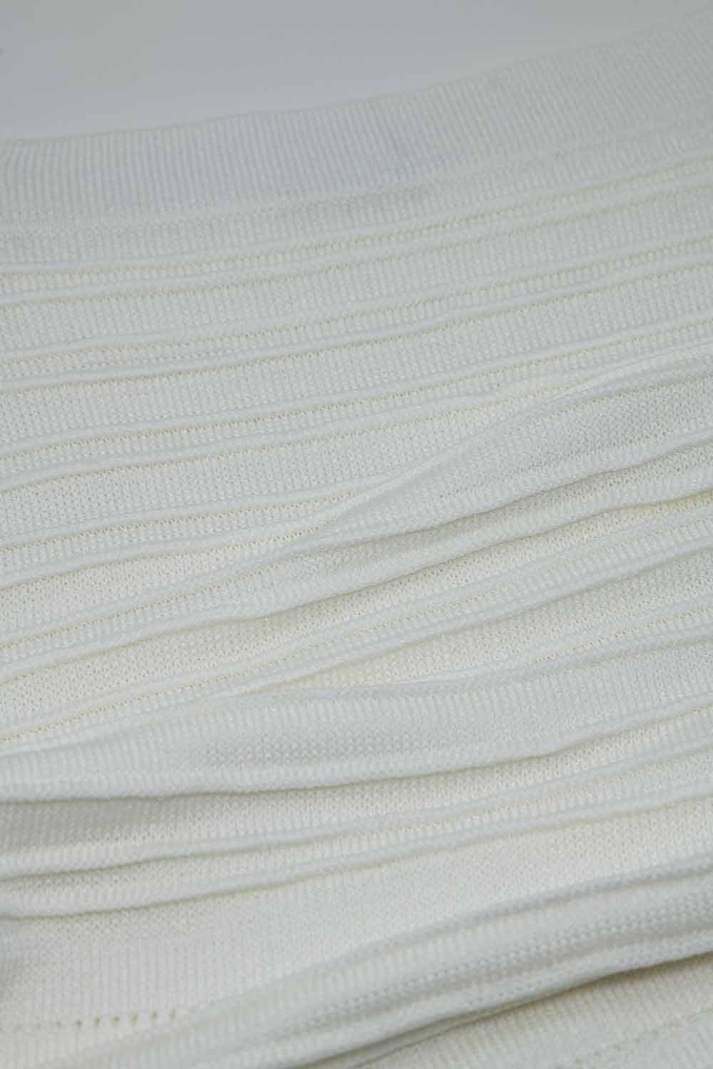 Q2 Women's Skirt One Size / White Knitted Midi Skirt In White