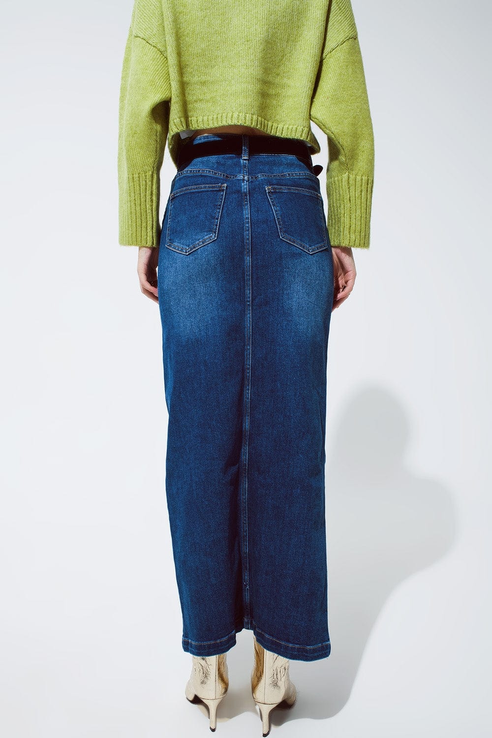 Q2 Women's Skirt Stretch Denim Maxi Skirt With Slit At The Front In Mid Wash