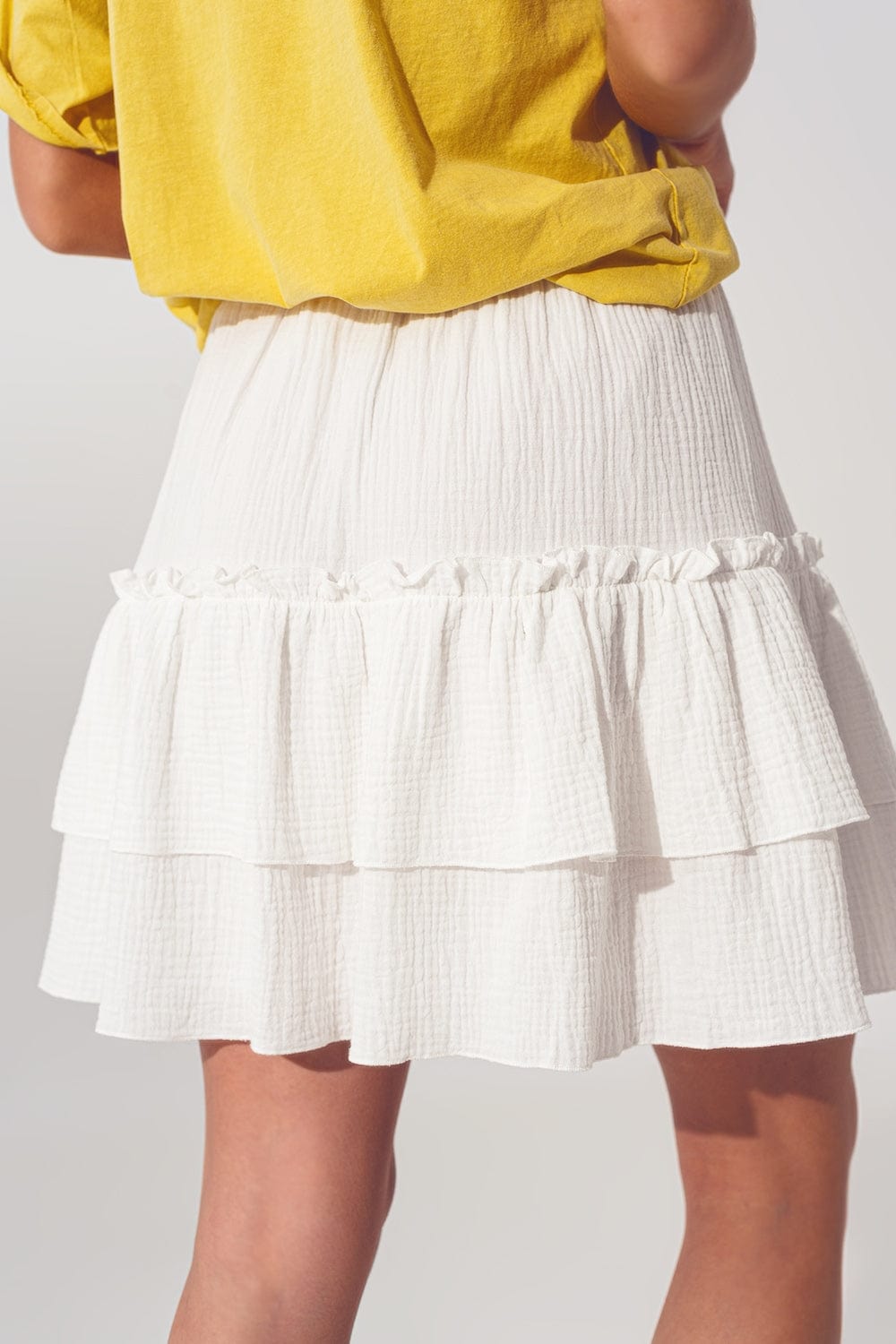 Q2 Women's Skirt Textured Ruffle Mini Skirt in White