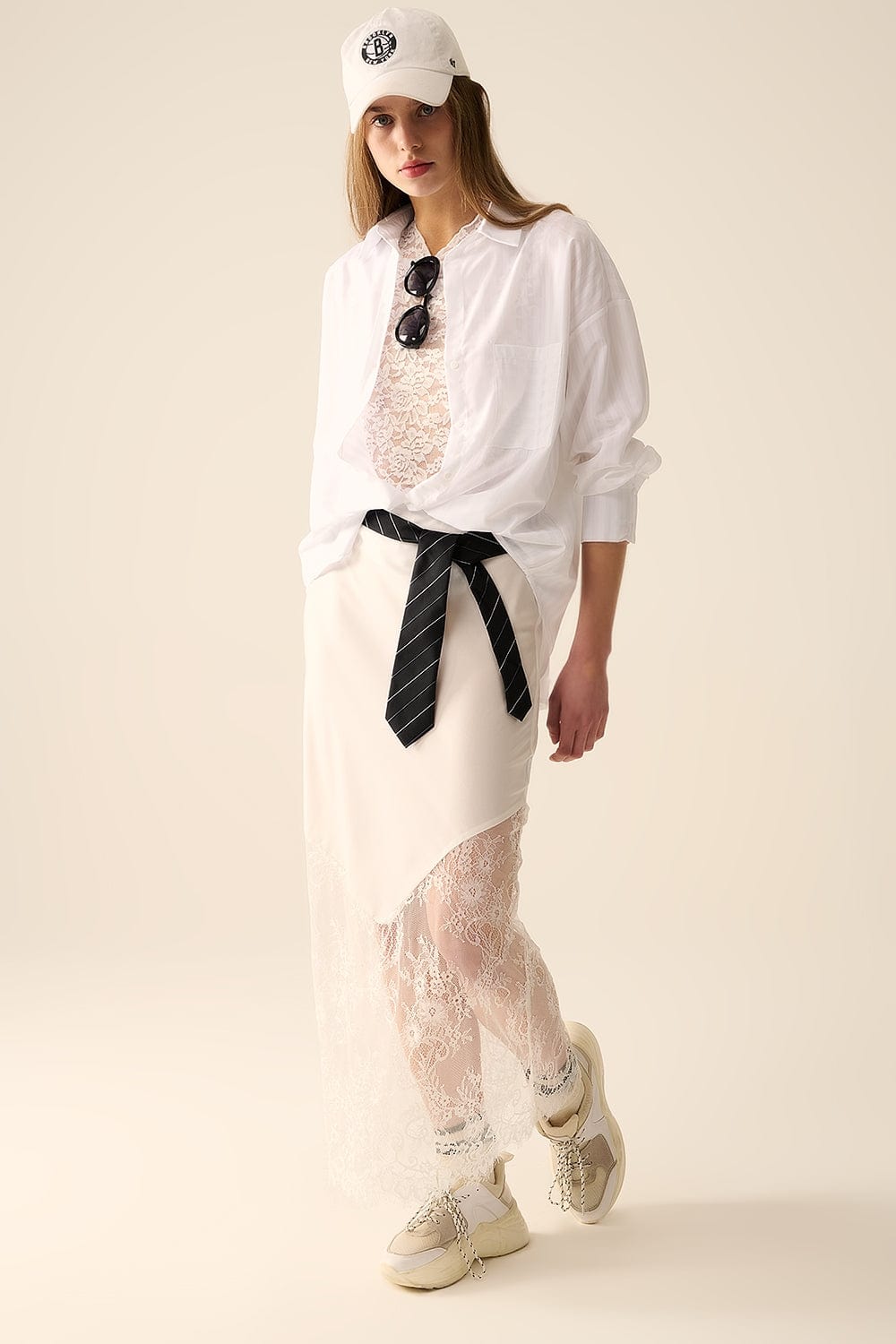 Q2 Women's Skirt White Satin Skirt With Lace At The Bottom