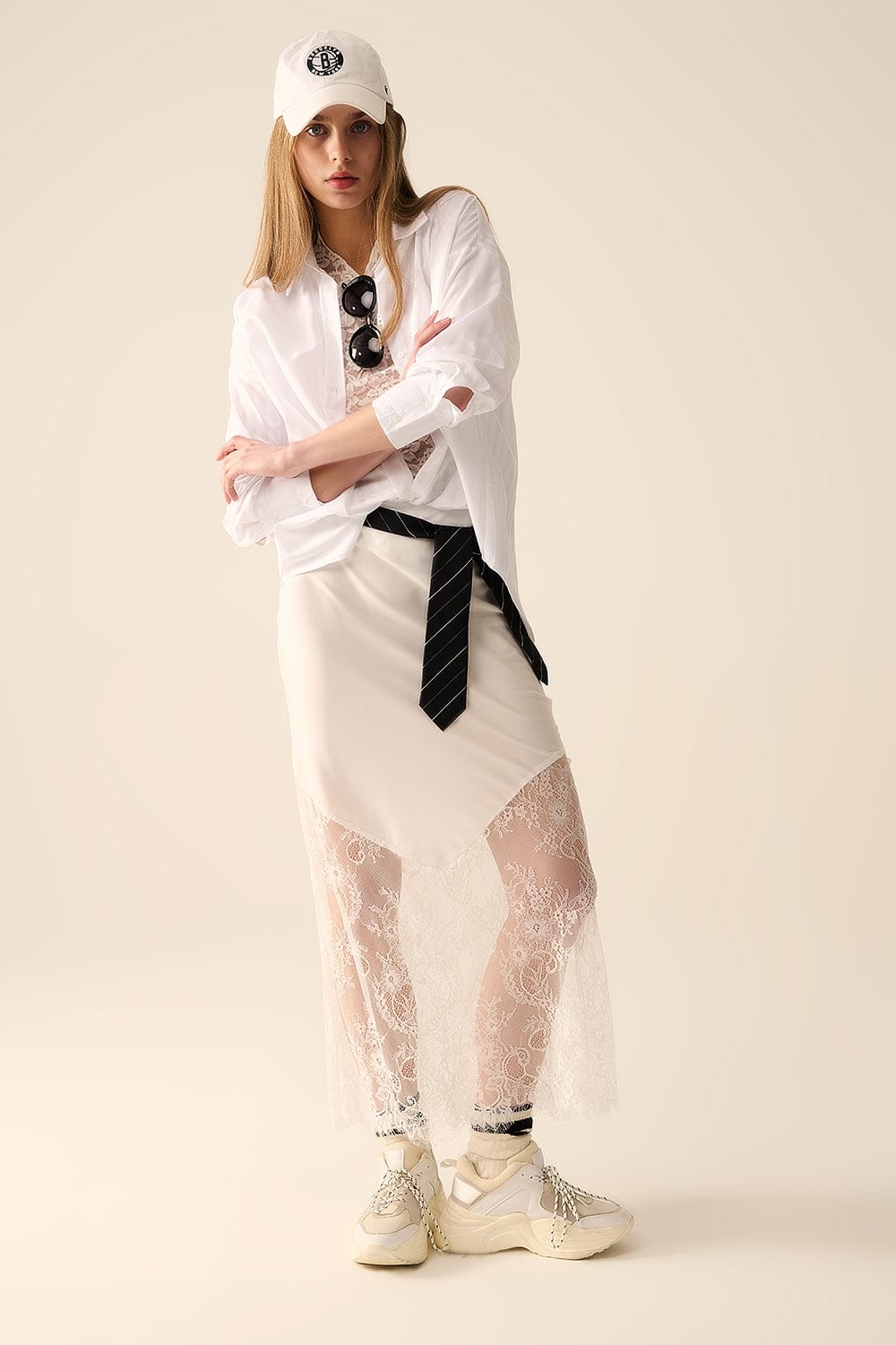 Q2 Women's Skirt White Satin Skirt With Lace At The Bottom