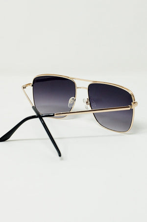 Q2 Women's Sunglasses One Size / Black Aviator Vintage Sunglasses With Golden Rim