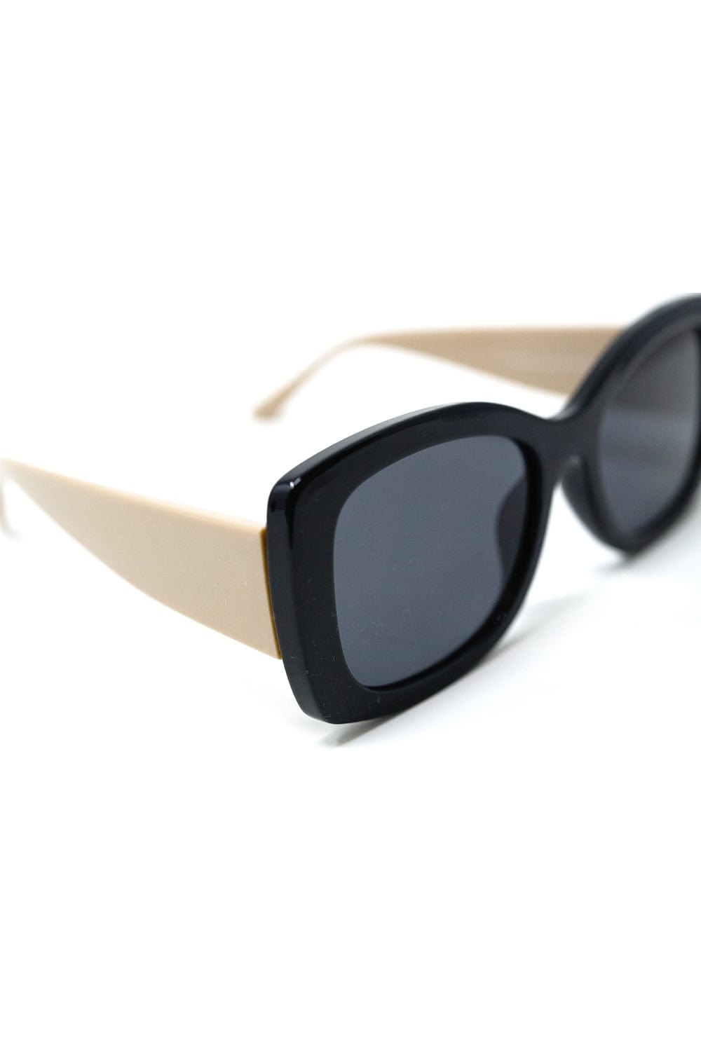Q2 Women's Sunglasses One Size / Black Black Oversized Oval Sunglasses In Acetate