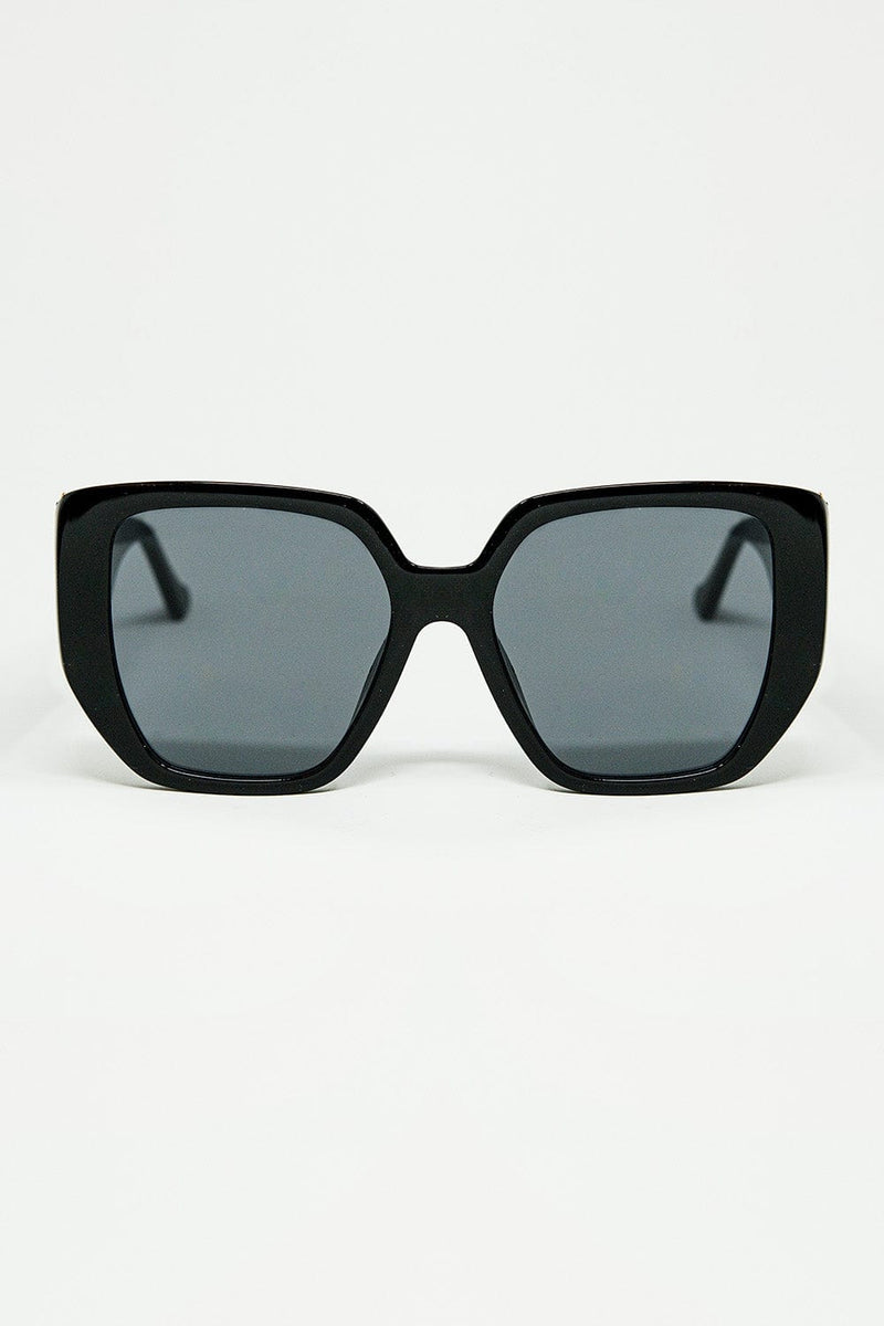 Q2 Women's Sunglasses One Size / Black Black Pin-Up Style Sunglasses With Geometric Design And Cat Eyes