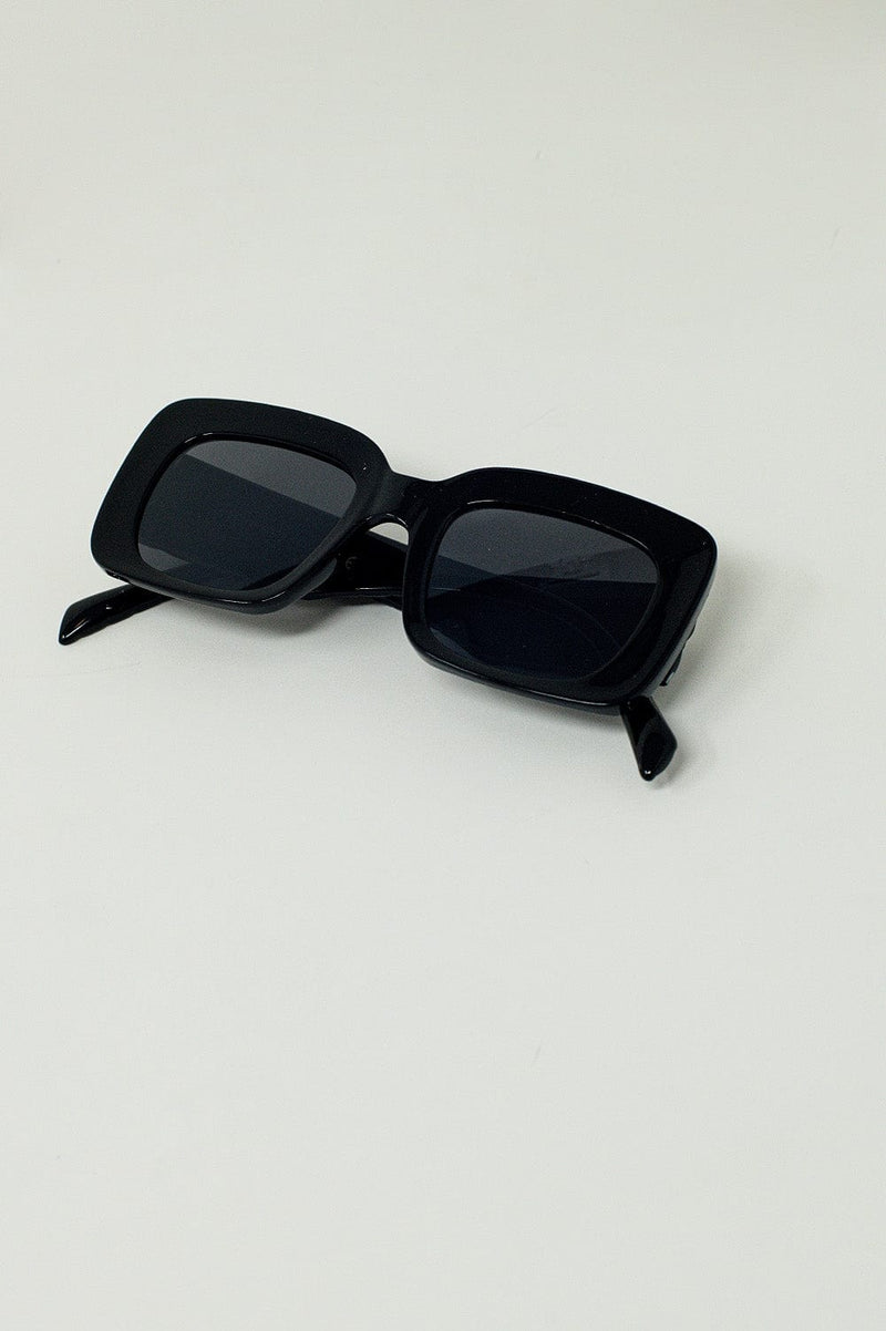 Q2 Women's Sunglasses One Size / Black Oversized Oval Sunglasses With Side Detail In Black