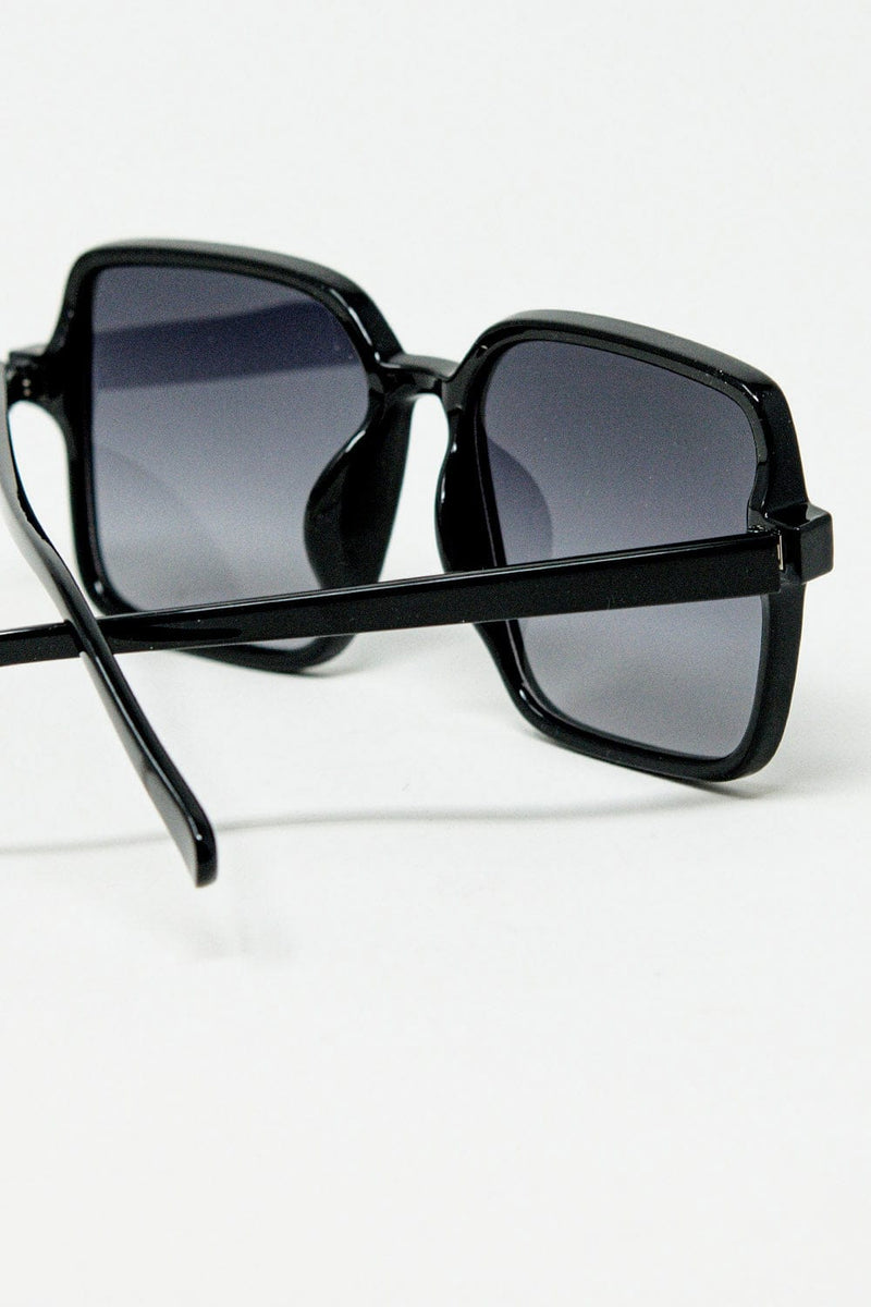 Q2 Women's Sunglasses One Size / Black Square Sunglasses With High Gloss Frame In Black