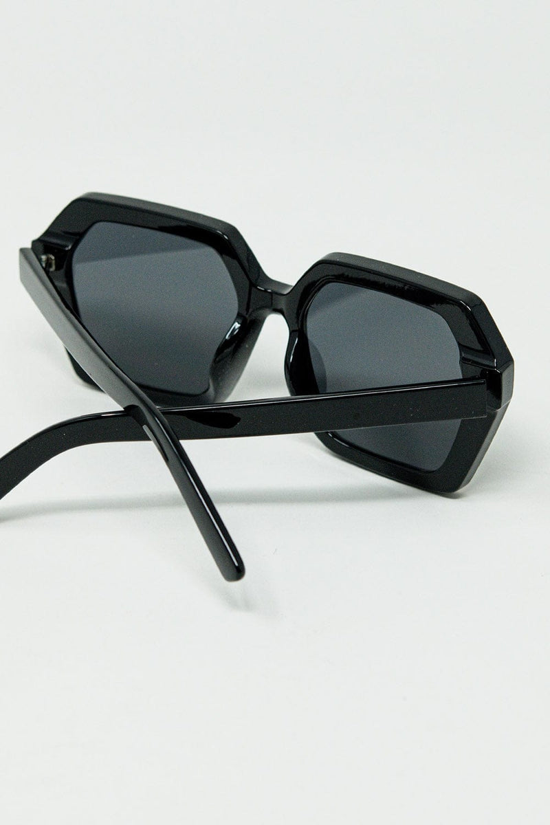 Q2 Women's Sunglasses One Size / Black Sunglasses With Geometric Frames In Black