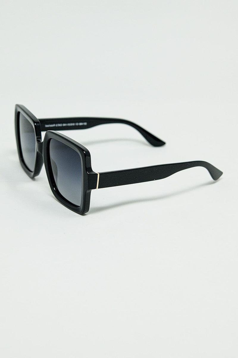 Q2 Women's Sunglasses One Size / Black Wide Square Frame Sunglasses With Gold Detail On The Temples