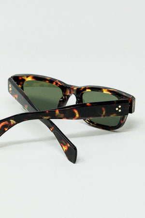 Q2 Women's Sunglasses One Size / Brown Amber Sunglasses With Dark Green Oval Lenses