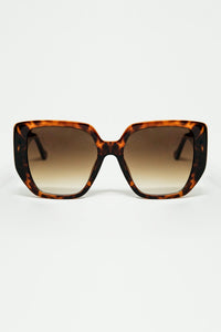 Q2 Women's Sunglasses One Size / Brown Brown Pin-Up Style Sunglasses With Geometric Design And Cat Eyes