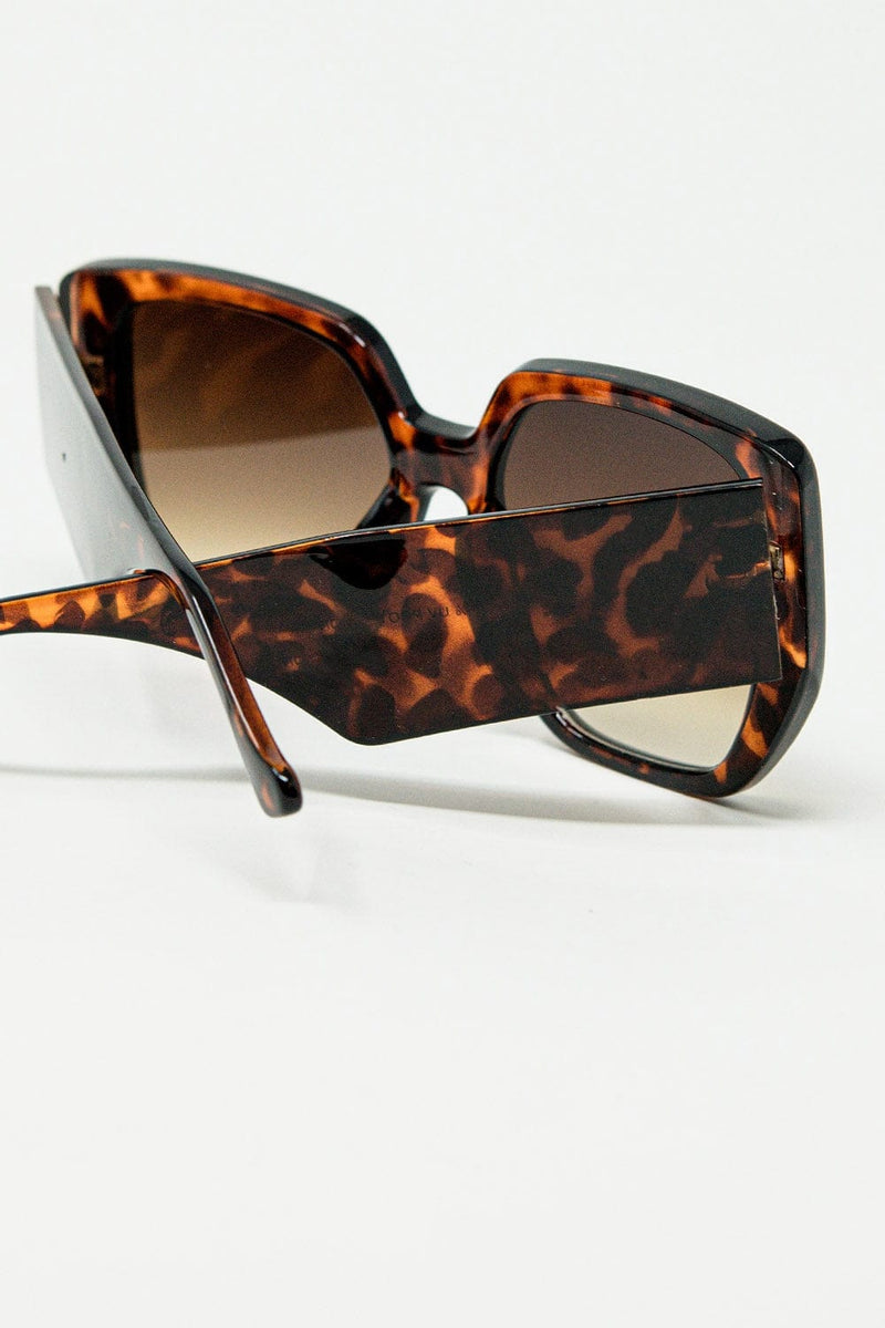 Q2 Women's Sunglasses One Size / Brown Brown Pin-Up Style Sunglasses With Geometric Design And Cat Eyes