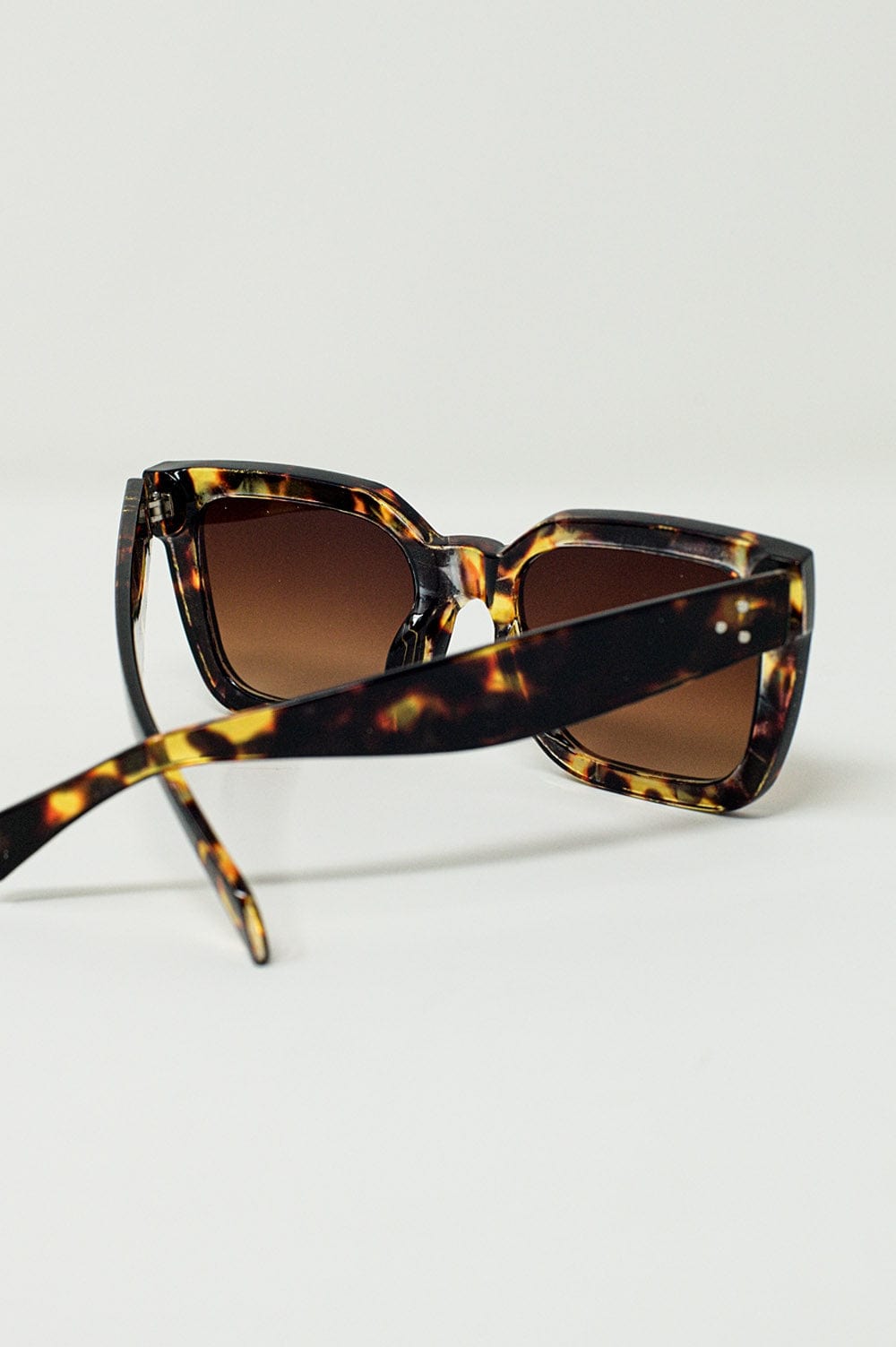 Q2 Women's Sunglasses One Size / Brown Elongated Squared Sunglasses With Dark Lenses In Tortoise Shell