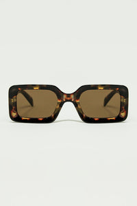 Q2 Women's Sunglasses One Size / Brown Square Sunglasses With Brown Abstract Print