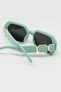 Q2 Women's Sunglasses One Size / Green Diamond-Shaped Sunglasses With Light Emerald Lenses